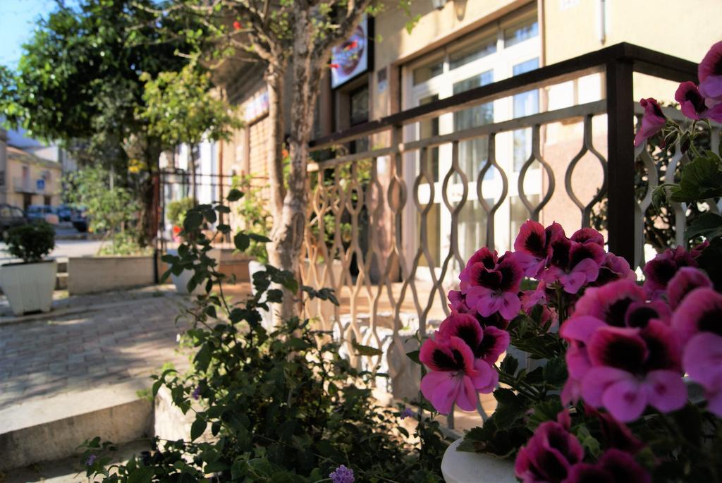 Oleaster - Rooms & Apartments Bolognetta Exterior foto